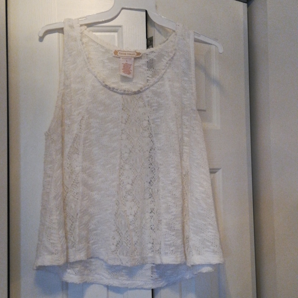 Creamy White Lace Sleeveless Crop Top